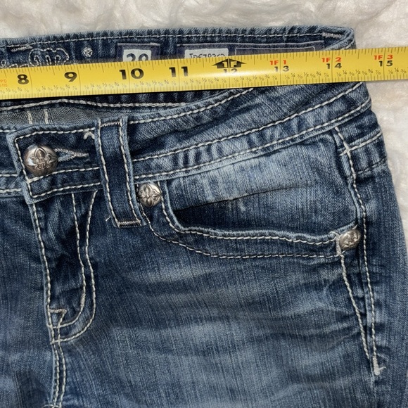 Miss Me Fleur De Lis Skinny Denim, Size 28 - Picture 8 of 16